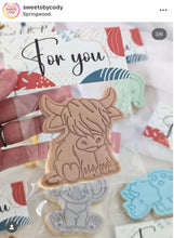 Load image into Gallery viewer, Highland Cow Cookie Cutter Stamp Full Body Head Mini