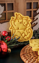 Load image into Gallery viewer, Christmas Cat Cookie Cutter Stamp Wreath bauble Cat Gingerbread man Hat