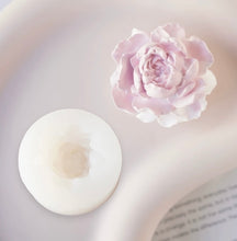 Load image into Gallery viewer, Large Tiger Jasmine Silicone Mould Cake Fondant Candle Sugarcraft Soap clay