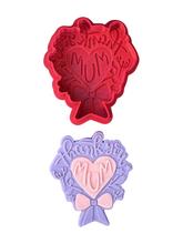 Load image into Gallery viewer, Thank you mum flower bouquet cookie cutter debosser mother's day