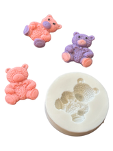 Load image into Gallery viewer, Cute Bear Silicone Mould knitted pattern bow baby shower