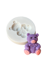 Load image into Gallery viewer, Cute Bear Silicone Mould knitted pattern bow baby shower