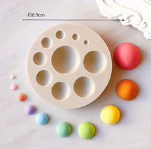 Load image into Gallery viewer, sphere mould pearl hemisphere augar craft cake decor half circle