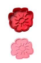 Load image into Gallery viewer, Poppy flower cookie cutter and embosser - Veterans day Least we forget