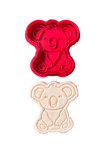 Load image into Gallery viewer, Australian Animals Cookie Cutter Stamp Koala Crocodile Kangaroo Platypus Wombats Emu Tasmanian Devil Cockatoos