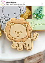 Load image into Gallery viewer, Safari theme animals cookie cutter fondant embosser - Zoo Lion Elephant Zebra Monkey Hippo Giraffe Jungle animal