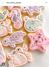 Load image into Gallery viewer, Ocean theme animals cookie cutter fondant embosser - Octopus Dolphin Seahorse Turtle Whale Crab