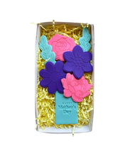 Load image into Gallery viewer, Flower bouquet set 3- mother's day cookie cutter debossers leaf square vase
