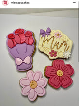 Load image into Gallery viewer, Rose Bouquet Cookie Cutter Stamp Valentine's day Wedding Mother's day
