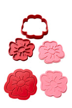 Load image into Gallery viewer, Poppy flower cookie cutter and embosser - Veterans day Least we forget