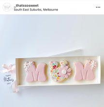 Load image into Gallery viewer, Floral mum cookie debossers mother's day daisy