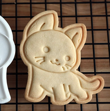 Load image into Gallery viewer, Cute Cat Cookie Cutter Stamp