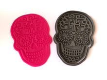 Load image into Gallery viewer, day of the dead día de muertos sugar skull cookie cutter stamp halloween - cinco de mayo