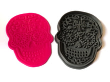 Load image into Gallery viewer, day of the dead día de muertos sugar skull cookie cutter stamp halloween - cinco de mayo