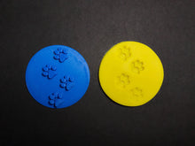 Load image into Gallery viewer, dog paw print cookie stamps fondant embosser cake decoration 4 paws print
