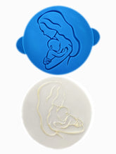 Load image into Gallery viewer, mother baby cuddle debosser cookie stamp illustrations linear silhouette style a