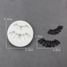 Load image into Gallery viewer, Halloween silicone mould skeleton hand bats pumpkin skull