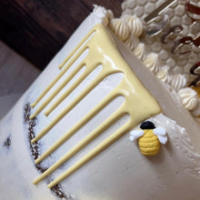 Load image into Gallery viewer, bee mould beehive fondant mold sugarcraft soap