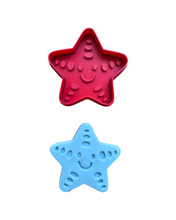 Load image into Gallery viewer, Ocean theme animals cookie cutter fondant embosser - Octopus Dolphin Seahorse Turtle Whale Crab