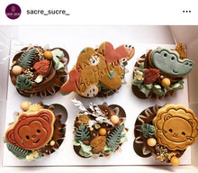 Load image into Gallery viewer, Safari zoo animals cookie cutters and stamps -zebra giraffe monkey lion tiger Penguin Panda

