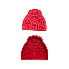 Load image into Gallery viewer, Valentine's Day cookie cutter rainbow jar heart wreath