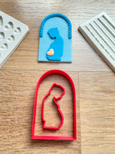 Load image into Gallery viewer, pregnancy cookie embosser - pregnant mum - baby in the tummy - baby shower cookie