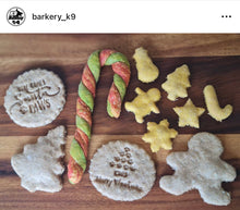 Load image into Gallery viewer, Dog Christmas cookie stamp cake fondant embosser - Merry woofmas here comes to Santa paw