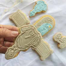 Load image into Gallery viewer, Gum leaf Texture debosser gumnut theme clay aussie theme raised stamp