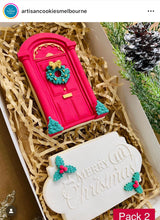 Load image into Gallery viewer, European arched door Silicone Mould and Christmas Wreath
