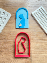 Load image into Gallery viewer, pregnancy cookie embosser - pregnant mum - baby in the tummy - baby shower cookie