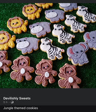 Load image into Gallery viewer, safari theme animals cookie cutter fondant embosser - zoo lion elephant zebra monkey hippo giraffe jungle animal