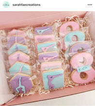 Load image into Gallery viewer, Gymnastics fondant cutters handstand yoga pose silhouette