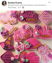 Load image into Gallery viewer, Balloons cookie cutter bundle balloon bouquets heart balloons