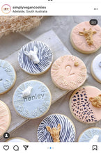 Load image into Gallery viewer, animal silicone mould  - lion monkey tiger elephant giraffe hippo - safari/forest/jungle theme