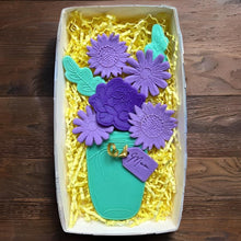 Load image into Gallery viewer, Flower bouquet set 1 - mother's day cookie cutter debossers leaf vase tag