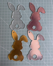 Load image into Gallery viewer, Acrylic blank tag full body bunny carrot Easter cookie box
