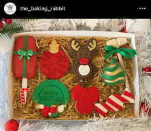 Load image into Gallery viewer, Christmas wreath Cookie Cutter Stamp Pine leaf Holly leaf Christmas bow