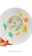 Load image into Gallery viewer, australia animal silicone mould - koala kangaroo crocodile boomerang bush hat cowboy