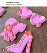 Load image into Gallery viewer, Highheel Hat sunglass cookie cutter lady party Barbie theme

