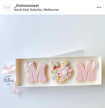Load image into Gallery viewer, Floral mum cookie debossers mother&#39;s day daisy
