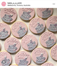 Load image into Gallery viewer, Party hippo cookie cutter stamp party hat

