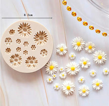 Load image into Gallery viewer, Daisy Sunflower Silicone Mini Mould Cake Fondant Sugarcraft Soap
