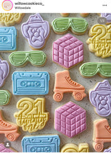 Load image into Gallery viewer, Roller skate/blade cookie cutter and stamp - Teen birthday
