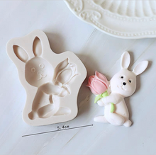 Load image into Gallery viewer, easter silicone mould rabbit holds tulip carrot bunny rabbit holds tulip
