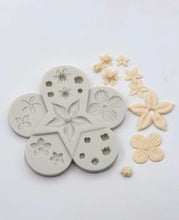 Load image into Gallery viewer, assorted flowers silicone mould - flowers, buds and leaves

