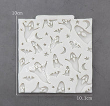 Load image into Gallery viewer, Halloween silicone mould Ghosts bats textured pattern
